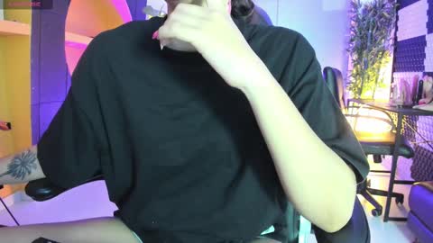    online show from 5, 3, 2025