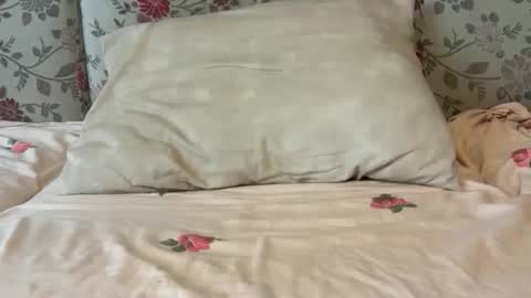 Mysterious Girl online show from 31, 10, 2025