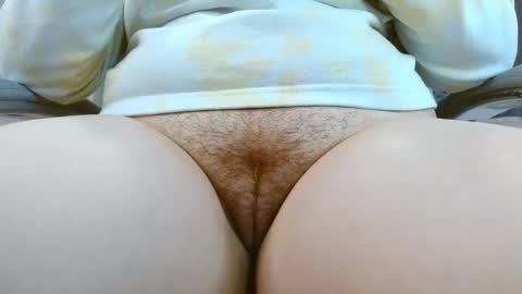 Snapshot of lucie_nicolls chatting on 4, 2, 2025 Lucie online show from 4, 2, 2025