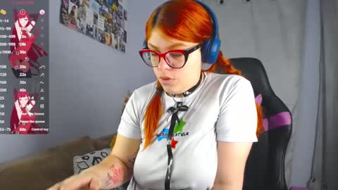 Snapshot of lucie_nicolls chatting on 7, 3, 2025 Lucie online show from 7, 3, 2025