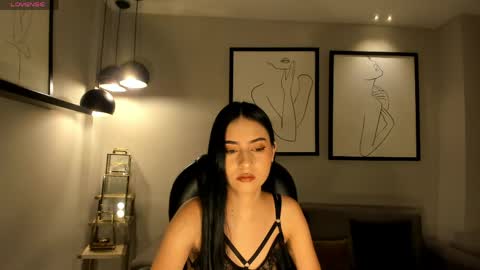 Lucie Martin online show from 26, 4, 2026