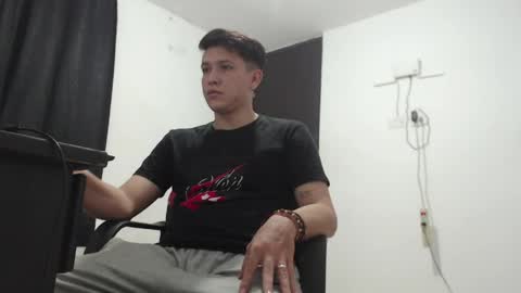Snapshot of lucifeeer_666 chatting on 24, 4, 2026 Fernando online show from 24, 4, 2026