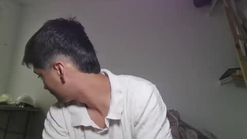 Snapshot of lucifferr_ chatting on 27, 3, 2026 leonel online show from 27, 3, 2026