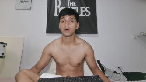 Snapshot of lucifferr_ chatting on 8, 4, 2026 leonel online show from 8, 4, 2026