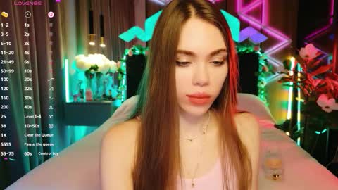 Snapshot of lucifiella chatting on 22, 9, 2025 MimiFors online show from 22, 9, 2025