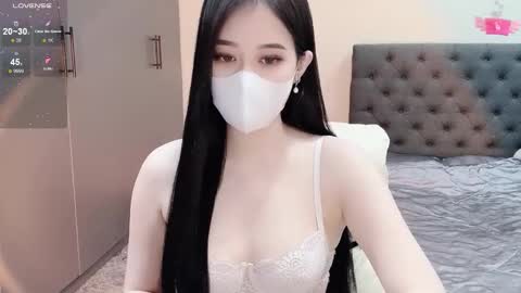 lucii04 online show from 12, 1, 2026