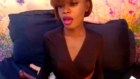 Lucile Carrie online show from 7, 6, 2026