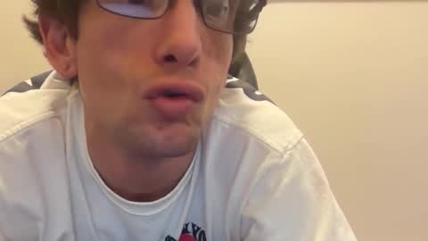 Snapshot of lucky_bme chatting on 18, 2, 2026 lucky_bme online show from 18, 2, 2026