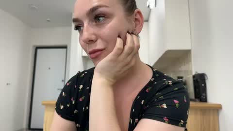 lucky_foryou_baby online show from 12, 6, 2026
