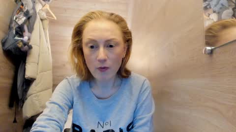 lucky_licky20 online show from 13, 12, 2024