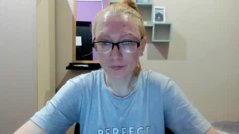 lucky_licky20 online show from 1, 3, 2025