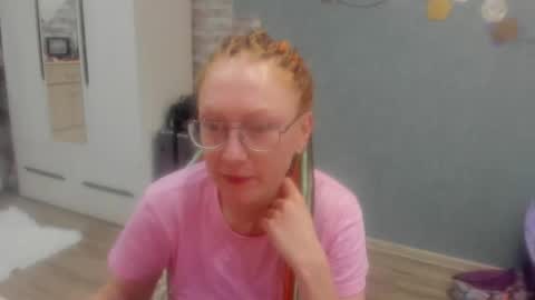 lucky_licky20 online show from 19, 11, 2025