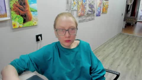 lucky_licky20 online show from 6, 4, 2026