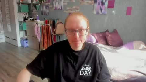 lucky_licky20 online show from 22, 4, 2026