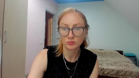 lucky_licky20 online show from 11, 7, 2026