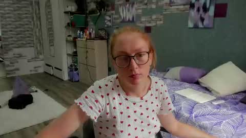 lucky_licky20 online show from 25, 7, 2026