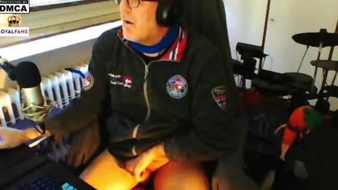        call me  Stefan online show from 2, 3, 2025