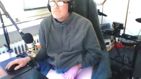        call me  Stefan online show from 25, 4, 2026
