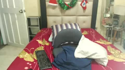 Snapshot of luckyisa chatting on 6, 12, 2024 angelisa online show from 6, 12, 2024