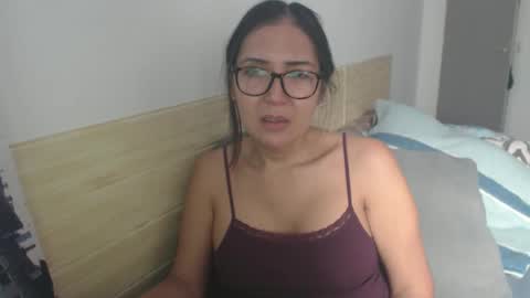 Snapshot of luckyisa chatting on 15, 11, 2025 angelisa online show from 15, 11, 2025