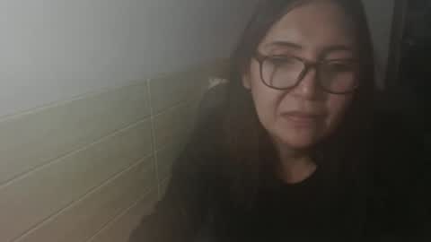 Snapshot of luckyisa chatting on 17, 12, 2025 angelisa online show from 17, 12, 2025