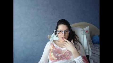 Snapshot of luckylinda23 chatting on 17, 2, 2025 luckylinda23 online show from 17, 2, 2025