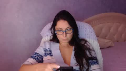 Snapshot of luckylinda23 chatting on 29, 11, 2025 luckylinda23 online show from 29, 11, 2025