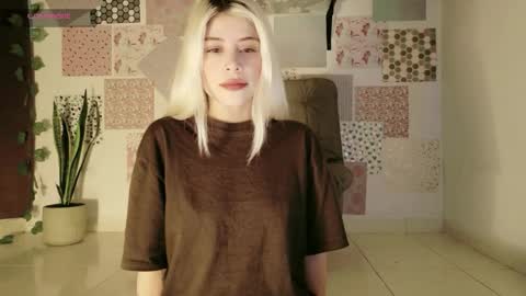 luckysapphire777 online show from 25, 4, 2026