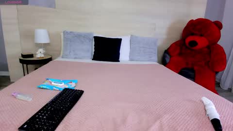 Mia online show from 5, 3, 2025