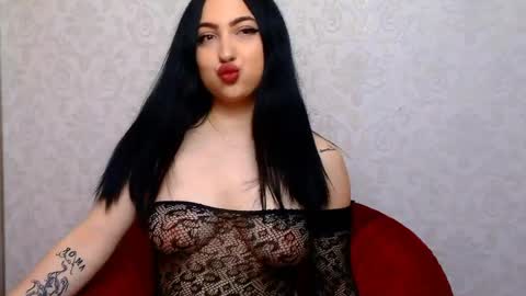 Snapshot of luckyymia chatting on 29, 5, 2026 Mia online show from 29, 5, 2026