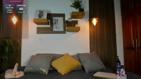 Lucy online show from 23, 4, 2026