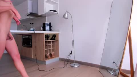 Snapshot of lucy__77 chatting on 20, 5, 2026 Hello my name is Lucy nice to meet you thumb up is important for me kisses online show from 20, 5, 2026