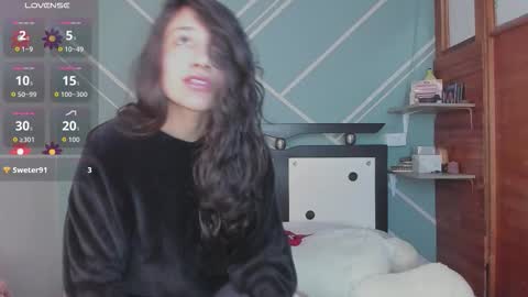 Snapshot of lucy_bluesea chatting on 5, 10, 2025 Lucy Herrera online show from 5, 10, 2025