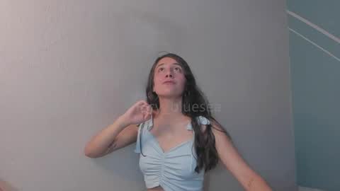 Lucy Herrera online show from 26, 4, 2026