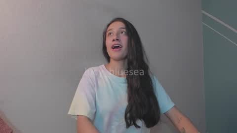 Lucy Herrera online show from 24, 7, 2026
