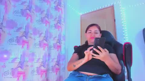 Snapshot of lucy_chanell chatting on 17, 5, 2026 lucy online show from 17, 5, 2026