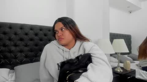 lucy_garzon online show from 25, 3, 2026