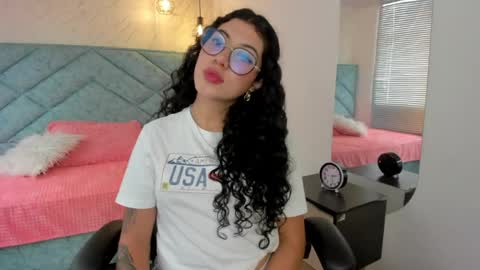 Lucy Greys online show from 21, 4, 2026