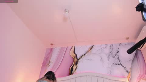 Lucy online show from 23, 4, 2026