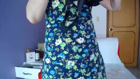  SleepyAbuela online show from 6, 2, 2026