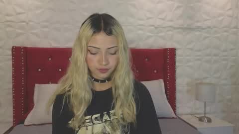 Snapshot of lucy_pink__ chatting on 4, 10, 2025 PINK online show from 4, 10, 2025