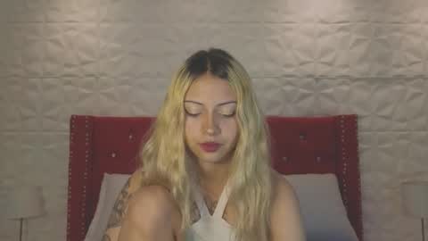 Snapshot of lucy_pink__ chatting on 11, 10, 2025 PINK online show from 11, 10, 2025