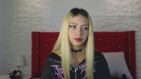 Snapshot of lucy_pink__ chatting on 27, 10, 2025 PINK online show from 27, 10, 2025