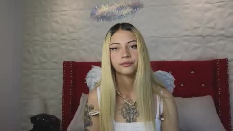 Snapshot of lucy_pink__ chatting on 31, 10, 2025 PINK online show from 31, 10, 2025