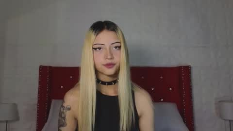 Snapshot of lucy_pink__ chatting on 5, 11, 2025 PINK online show from 5, 11, 2025