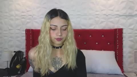 Snapshot of lucy_pink__ chatting on 27, 11, 2025 PINK online show from 27, 11, 2025