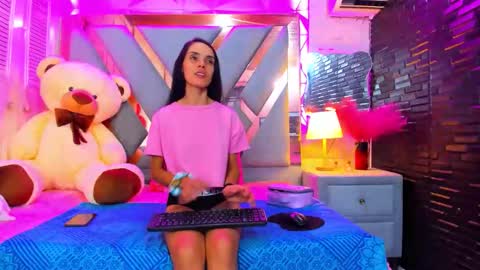 Snapshot of lucy_unlimited chatting on 29, 5, 2026 Lucy unlimit come back here online show from 29, 5, 2026