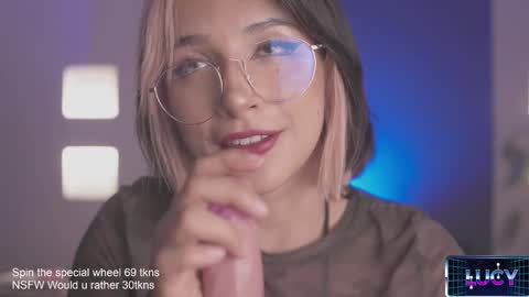 Lucy Alien  online show from 1, 3, 2025