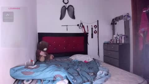 girl ary   man angel online show from 4, 12, 2024