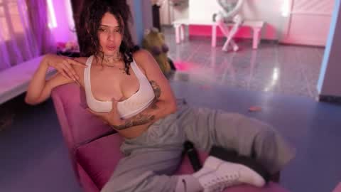 Snapshot of lucyklumm chatting on 14, 3, 2026 MALAMOR online show from 14, 3, 2026